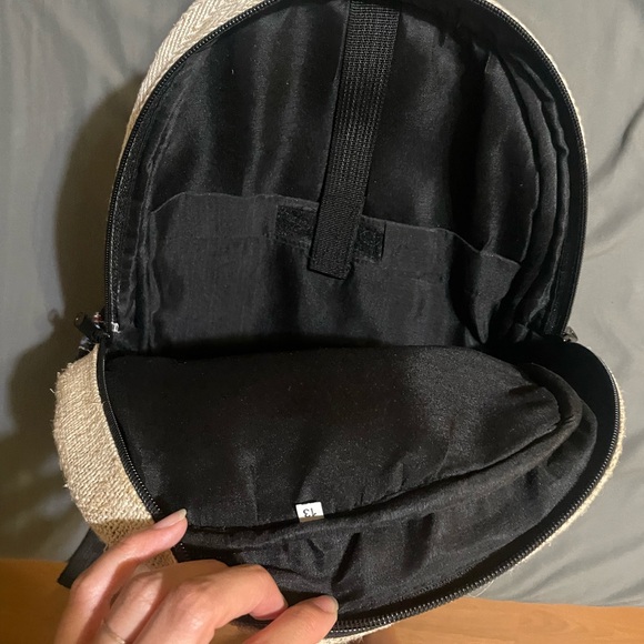 Hemp backpack - Picture 4 of 5